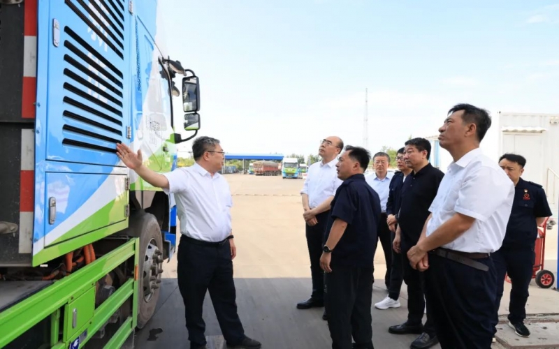 黑龙江省大庆市委副书记、市长李岩松一行到918博天堂集团调研参观