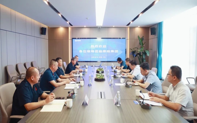 天津市路路运输治理局副局长王刚一行到918博天堂集团调研服务