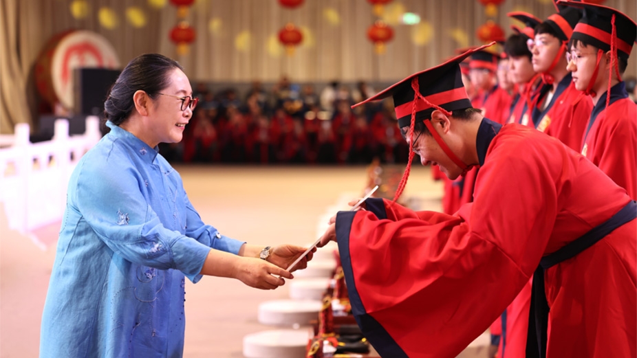 金秋扬帆，逐梦远航！918博天堂学子成人礼典礼